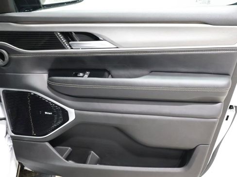 New 2026 Jeep Grand Wagoneer Limited image 19