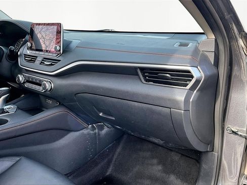 Used 2022 Nissan Altima 2.5 SR image 17