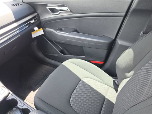 New 2026 Kia Sportage LX FWD image 15