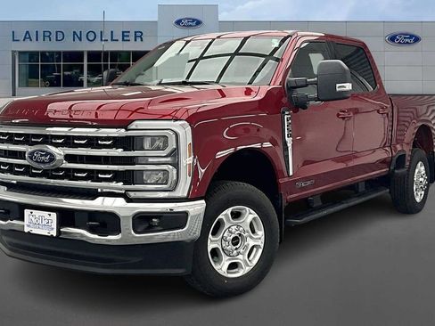 New 2026 Ford F250 XLT w/ XLT Premium Package AWD/4WD image 1