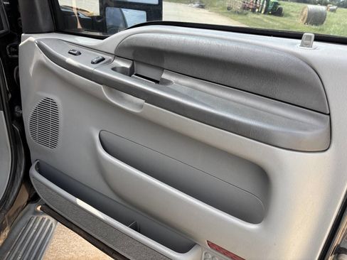 Used 2003 Ford Excursion XLT image 10