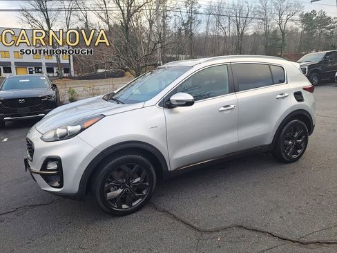 Used 2021 Kia Sportage S image 2