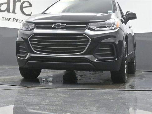 Used 2022 Chevrolet Trax LT w/ Midnight Edition image 55