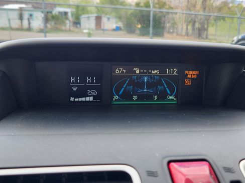 Used 2017 Subaru Forester 2.5i Touring AWD/4WD image 9