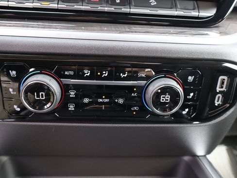 New 2026 Chevrolet Silverado 2500 LTZ w/ LTZ Convenience Package AWD/4WD image 23