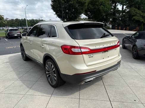 Used 2016 Lincoln MKX Reserve w/ Luxury Package AWD/4WD image 7