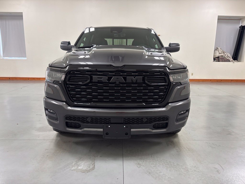 New 2027 RAM 1500 Express AWD/4WD image 3