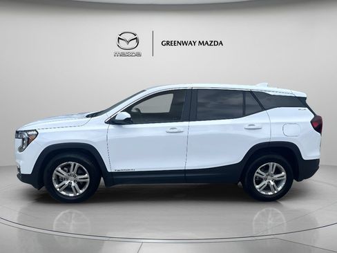 Used 2024 GMC Terrain SLE FWD image 4