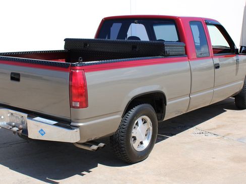 Used 1990 Chevrolet Silverado 1500 2WD Extended Cab image 13