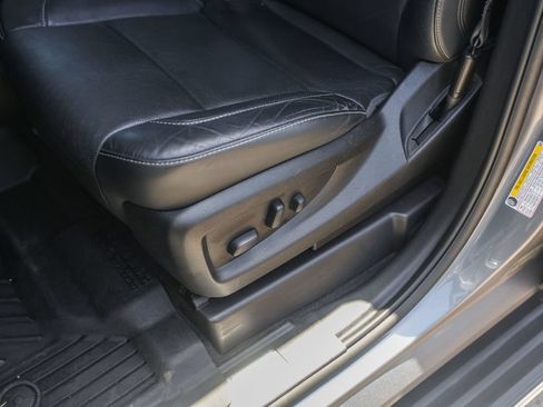 Used 2019 Chevrolet Tahoe Premier RWD image 11
