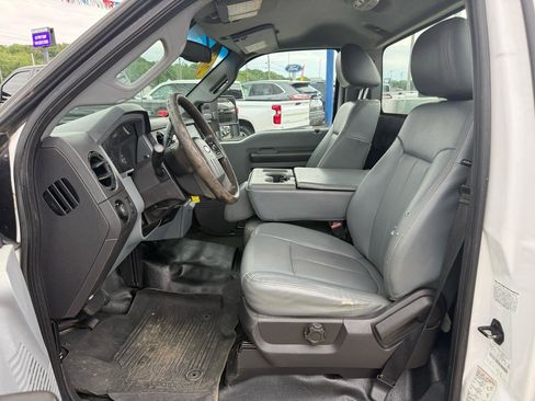 Used 2016 Ford F450 XL w/ XL Decor Group RWD image 8