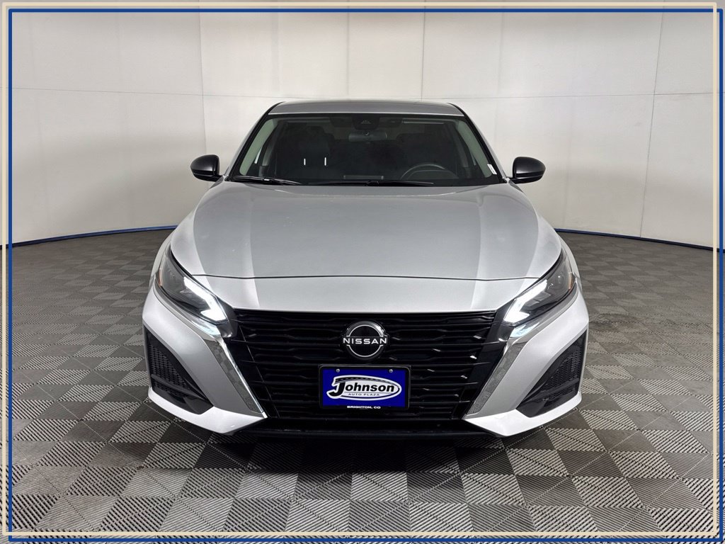 Used 2024 Nissan Altima 2.5 S FWD image 3