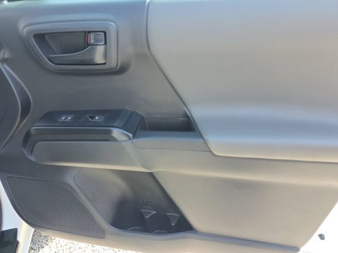 Certified 2023 Toyota Tacoma SR AWD/4WD image 18