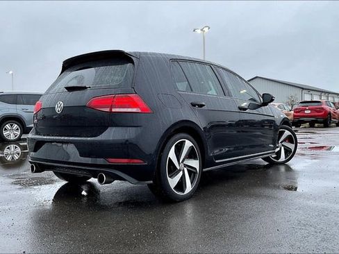 Used 2021 Volkswagen Golf 4-Door image 4