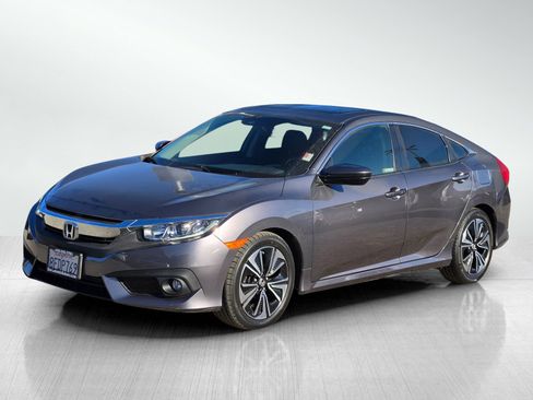 Used 2018 Honda Civic EX-T image 8