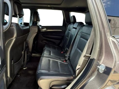 Used 2018 Jeep Grand Cherokee Trailhawk w/ Trailhawk Luxury Group AWD/4WD image 15