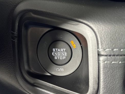Certified 2025 Jeep Wrangler Unlimited Sahara AWD/4WD image 30