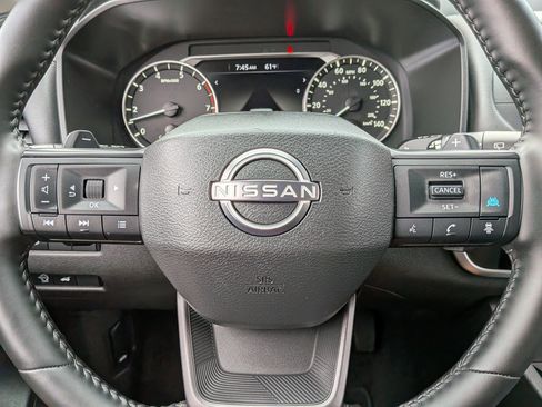 Certified 2025 Nissan Rogue SV image 12