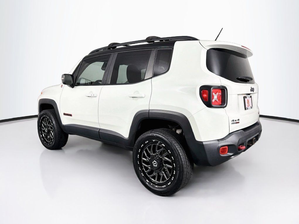 Used 2016 Jeep Renegade Trailhawk AWD/4WD image 7