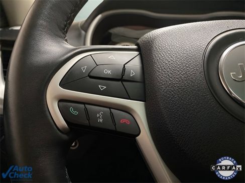 Used 2017 Jeep Cherokee Overland w/ Technology Group image 30