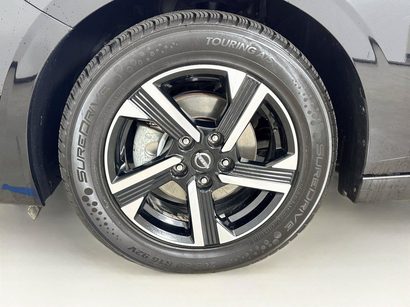 Used 2025 Nissan Sentra SV FWD image 28