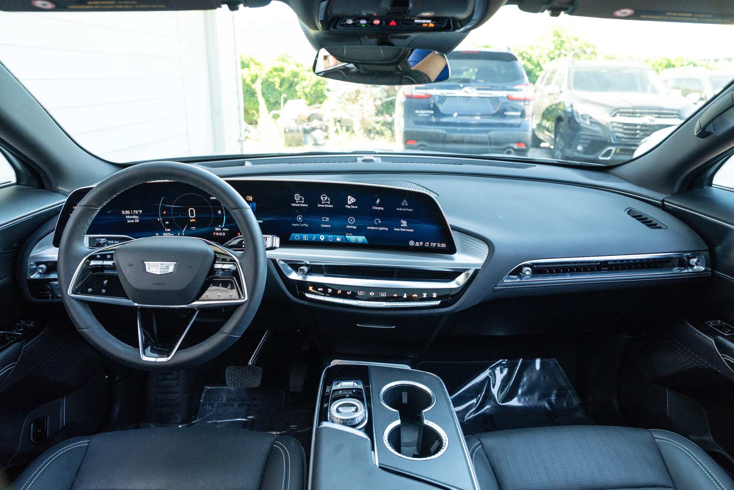 Used 2025 Cadillac Lyriq Sport AWD/4WD image 18