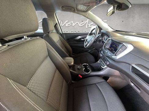 Used 2024 GMC Terrain SLE FWD image 30