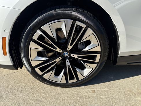 New 2026 BMW i5 eDrive40 image 28