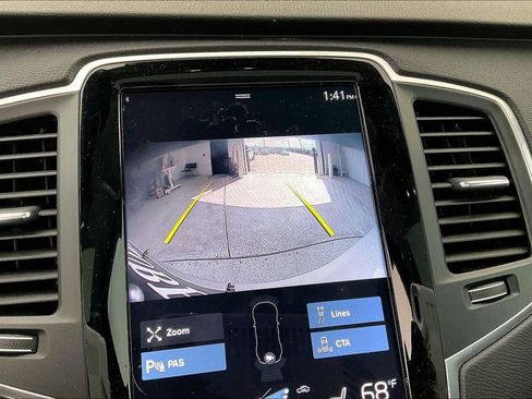 Used 2022 Volvo XC90 T5 Momentum w/ Climate Package image 27