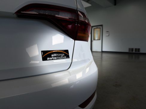 Used 2019 Volkswagen Jetta SE FWD image 30