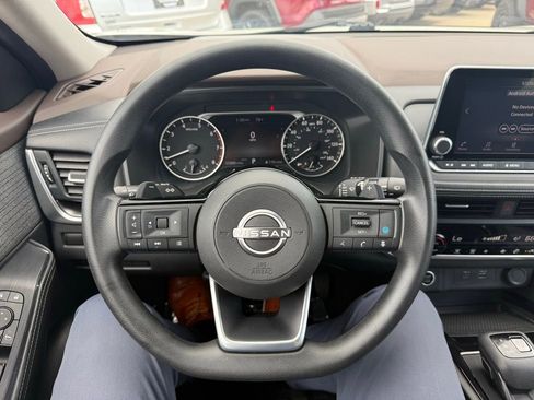 Used 2023 Nissan Rogue SV AWD/4WD image 21