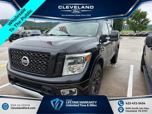 Used 2017 Nissan Titan PRO-4X w/ Pro-4x Convenience Package AWD/4WD image 1