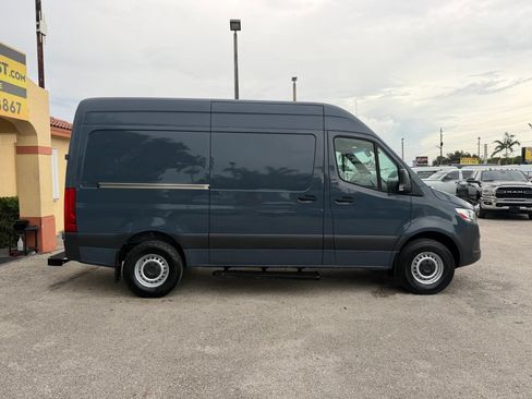 Used 2019 Mercedes-Benz Sprinter 144 image 7