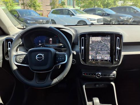 New 2025 Volvo XC40 B5 Core w/ Climate Package image 13