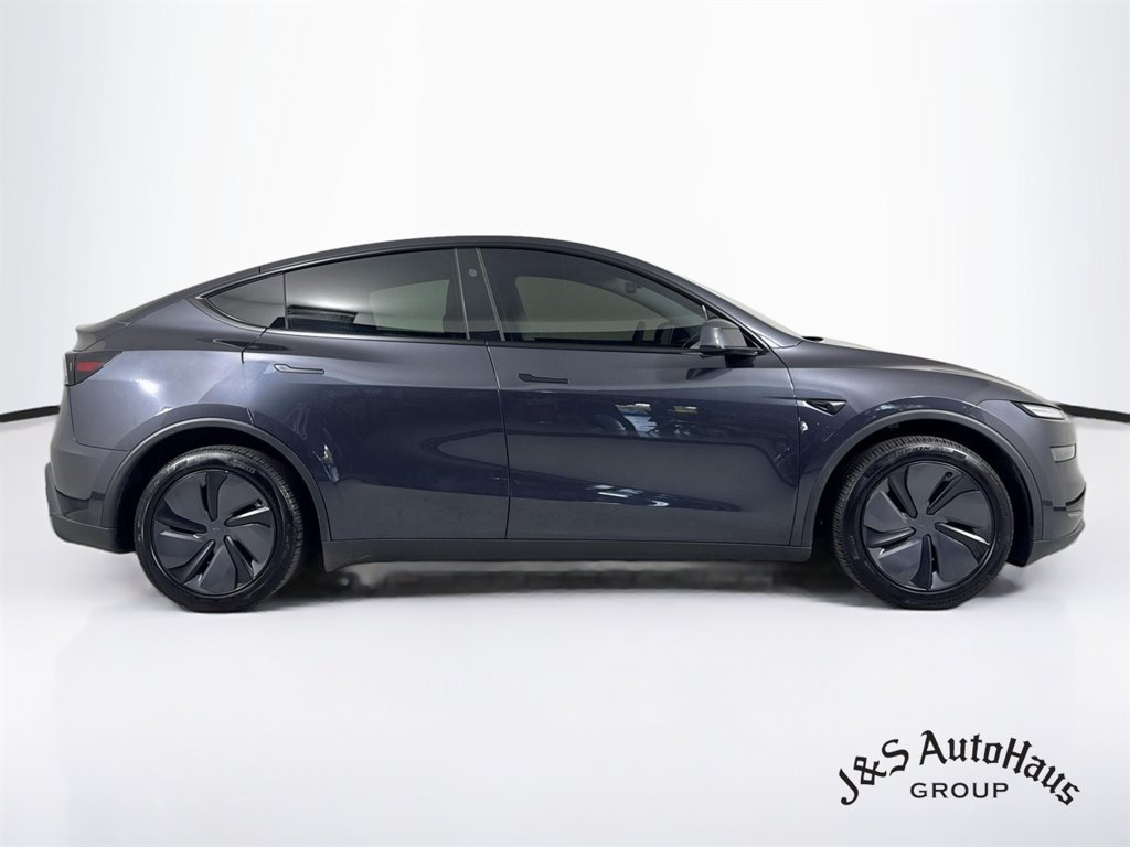 Used 2026 Tesla Model Y AWD image 8