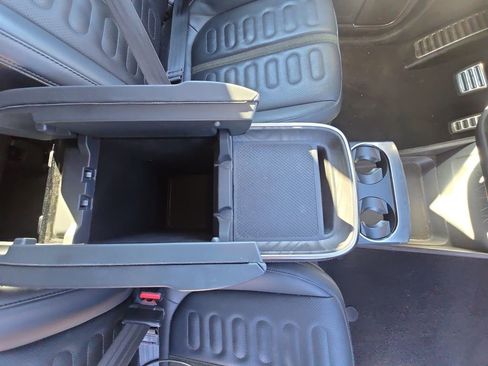 Used 2022 Rivian R1S Launch Edition image 17