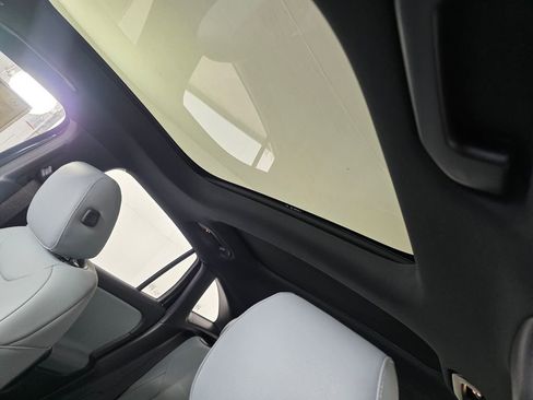 New 2026 Mercedes-Benz GLA 35 AMG 4MATIC image 9