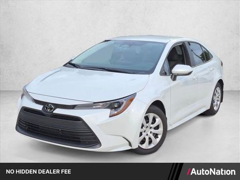 Used 2026 Toyota Corolla LE FWD image 1
