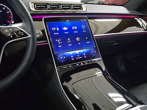 Certified 2025 Mercedes-Benz S 580 S 580 image 33
