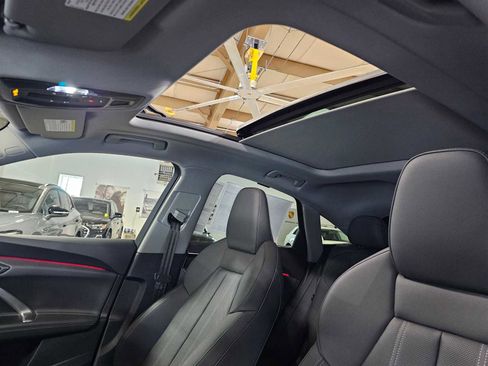 New 2025 Audi Q5 Prestige image 24