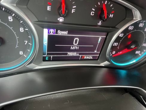 Used 2018 Chevrolet Equinox Premier image 14