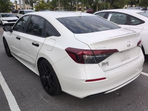 Used 2025 Honda Civic Sport image 4