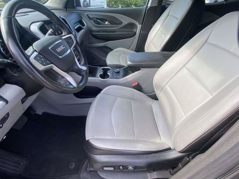 Used 2020 GMC Terrain SLT w/ Preferred Package FWD image 16