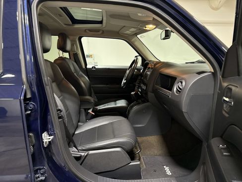 Used 2016 Jeep Patriot High Altitude AWD/4WD image 21