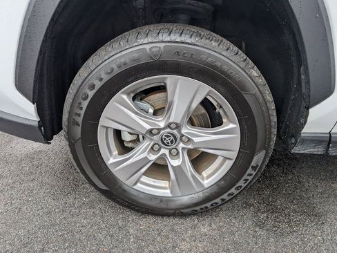 Used 2023 Toyota RAV4 XLE w/ Convenience Package image 12