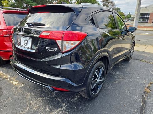 Used 2021 Honda HR-V Touring image 16