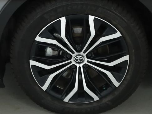 Certified 2023 Toyota Crown AWD/4WD image 39