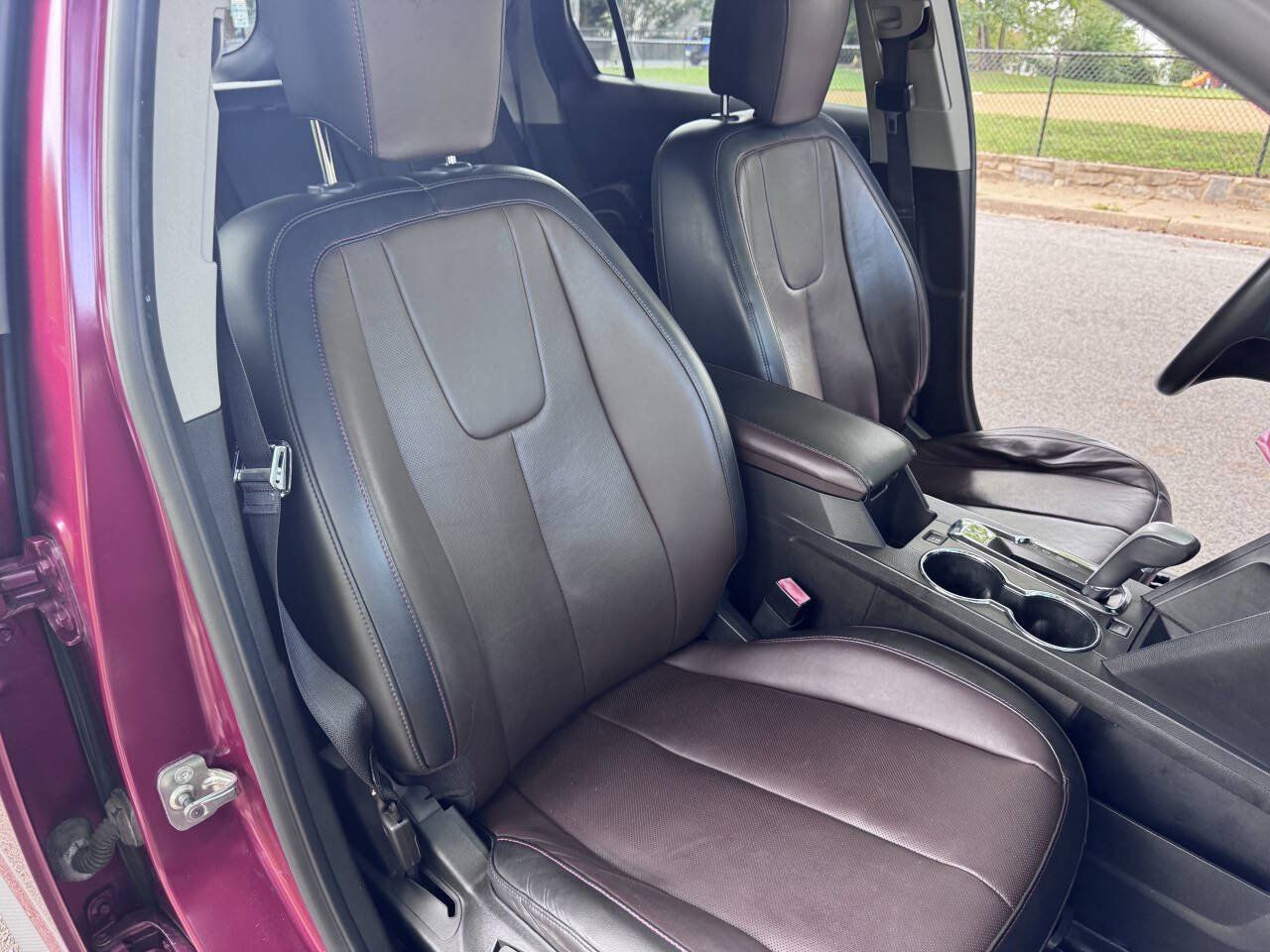 Used 2011 GMC Terrain SLT FWD image 15