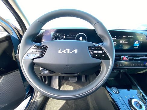 New 2026 Kia Niro Wind FWD image 17