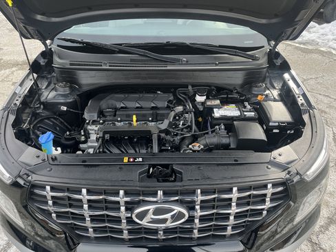 Used 2023 Hyundai Venue SEL image 32